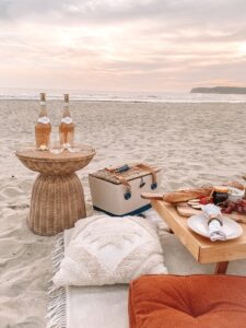 How To Create A Luxury Beach Picnic Packing List Lovery